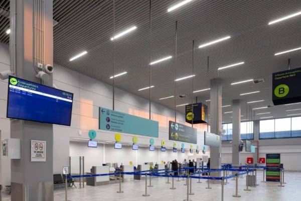 «Βυθίστηκαν» κατά 89,4% οι ταξιδιωτικές εισπράξεις τον Φεβρουάριο