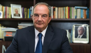 Καραμανλής: Δεν κατεβαίνω στις εκλογές-Μητσοτάκης: Θα είναι παρών στη μάχη