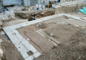 Αρχαιότητες των ύστερων ρωμαϊκών χρόνων αποκαλύφθηκαν στην Πλατεία Θεάτρου