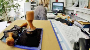 Δημόσιοι υπάλληλοι: Aύξηση μισθού από 1η Ιουνίου- Δικαιούχοι &amp; παραδείγματα