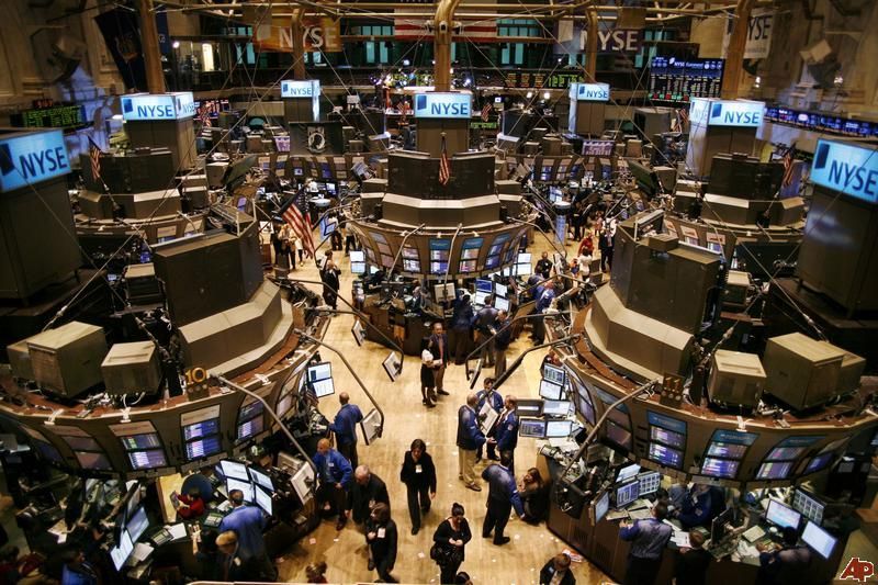 Στο "κόκκινο" η Wall Street - Πτώση 333 μονάδων για τον DJ