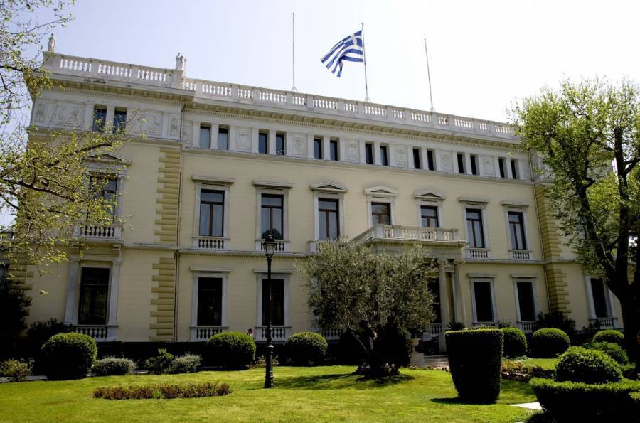 Συζητούν στην ΝΔ για Σημίτη, Βενιζέλο ή Παπανδρέου στην Ηρώδου Αττικού;