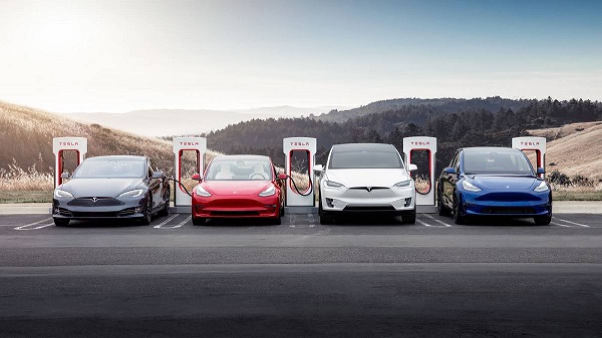 Η Tesla προχωρά στην ανάκληση 579.000 οχημάτων στις ΗΠΑ