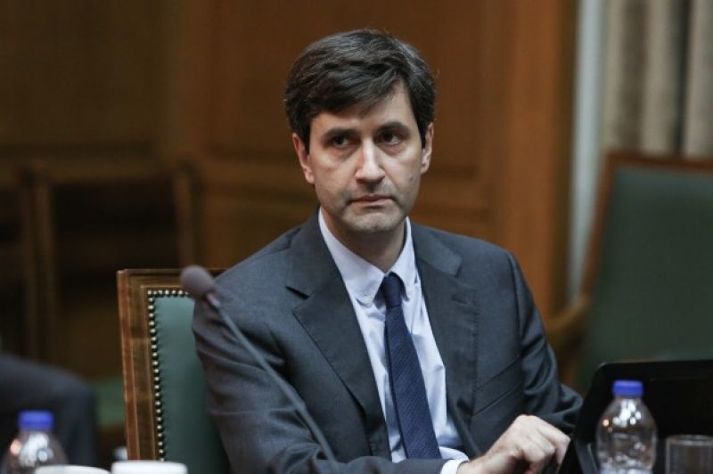 Χουλιαράκης: Ηπιότερη η ύφεση για το 2015 και το 2016