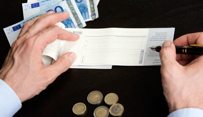 Αυξήθηκαν οι ακάλυπτες επιταγές &amp; συναλλαγματικές το Μάρτιο 2015