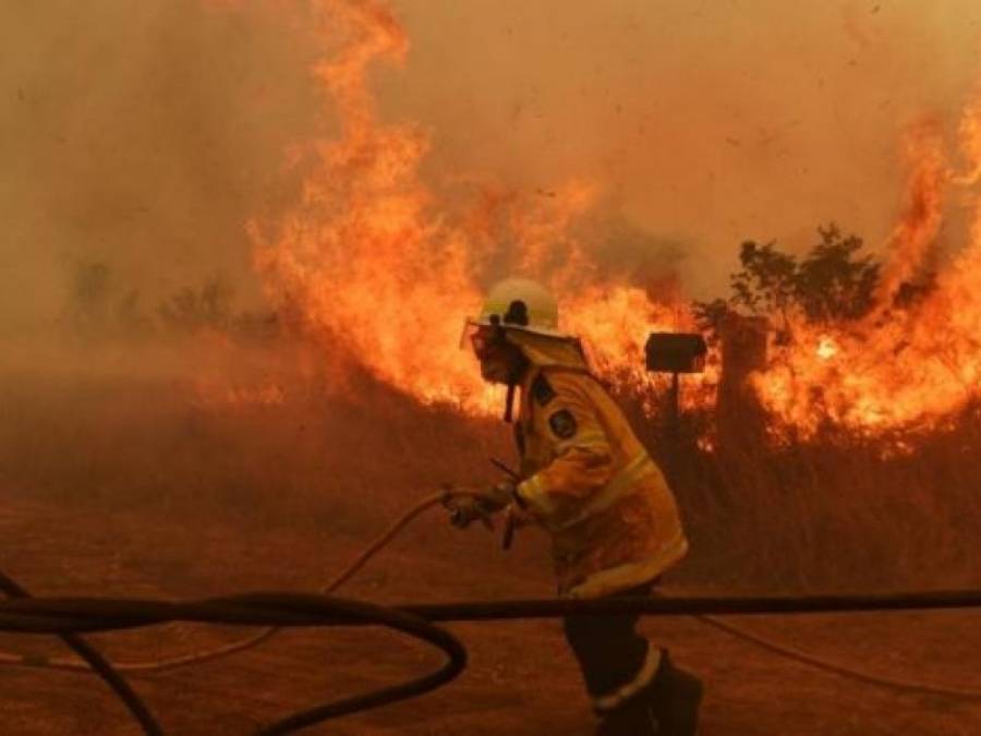 Τέσσερις νεκροί από τις πυρκαγιές που κατακαίνε την Αυστραλία