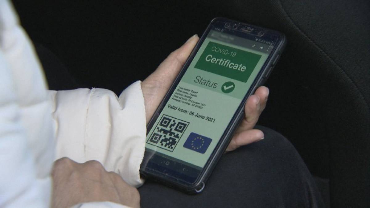 Εντοπίστηκαν 110.000 πλαστά πιστοποιητικά εμβολιασμού στη Γαλλία