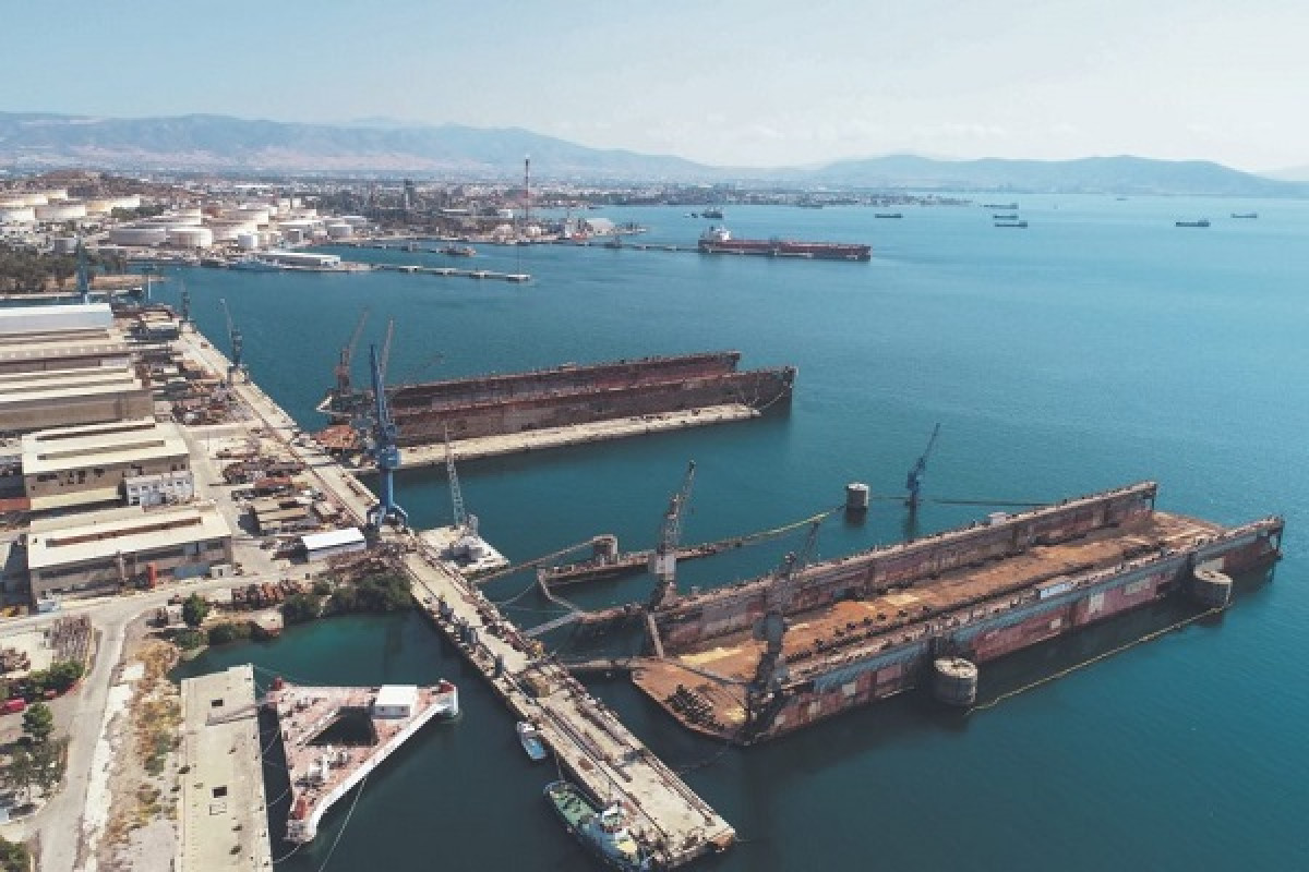 «Πέρασε» από την επιτροπή το ν/σ για τα Ναυπηγεία Ελευσίνας