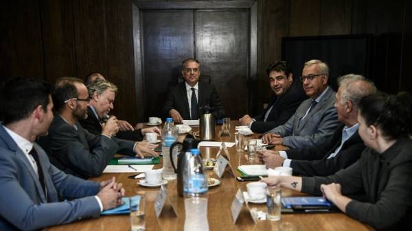 Πώς θα ψηφίζουν οι Έλληνες εκτός Επικράτειας- Το σχέδιο νόμου