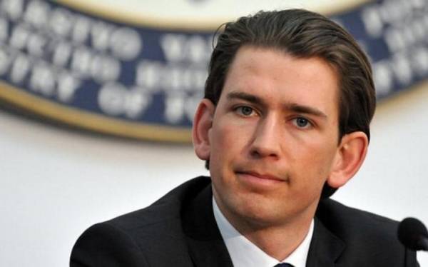 Αυστρία: Ο ομοσπονδιακός πρόεδρος επικύρωσε την ανατροπή της κυβέρνησης Κουρτς