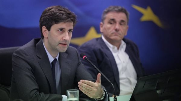 Χουλιαράκης: Επιβαρύνσεις για εισοδήματα άνω των 65.000 ευρώ