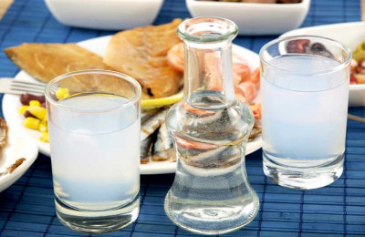 Αυξημένες οι εξαγωγές ελληνικής παραγωγής αλκοολούχων ποτών το 2023