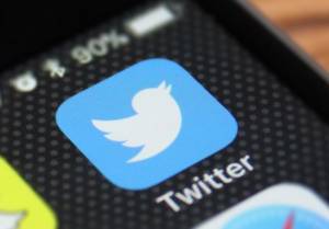 Ανοιχτή πρόσκληση της Γαλλίας στο Twitter