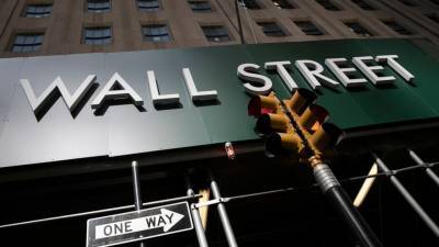 Κορονοϊός και Apple έβαλαν «φρένο» στην ανοδική πορεία της Wall Street