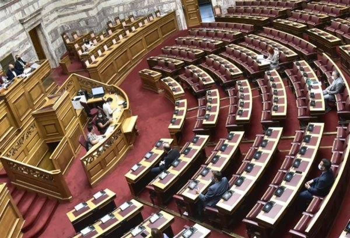 ΝΔ για ν/σ συνεπιμέλειας: Θέτει βάση διαλόγου-συνεννόησης μεταξύ των γονέων