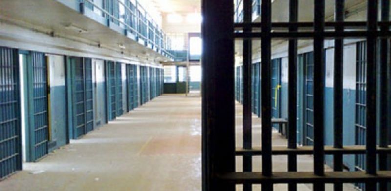 Με εντολή Σαμαρά αλλάζει όλο το νομοθετικό πλαίσιο για τις προφυλακίσεις