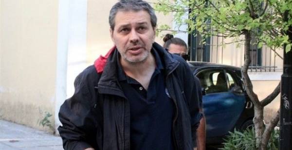 Συνελήφθη ο Στέφανος Χίος για επίμαχο πρωτοσέλιδο στο «Μακελειό»