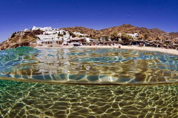 Bild: Η TUI επέβαλε στην Ελλάδα ταξιδιωτικούς κανόνες