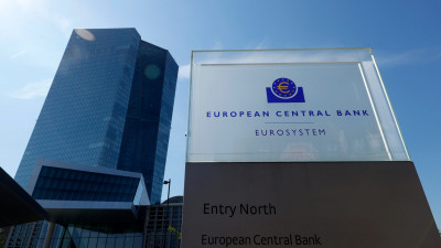 ΕΚΤ: Προβλέπει αύξηση των «κόκκινων» δανείων των τραπεζών