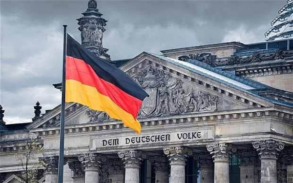 Ανάπτυξη 2% για τη γερμανική οικονομία προβλέπουν οι «πέντε σοφοί»
