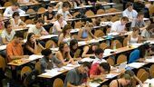 Απλήρωτοι εκδότες διακόπτουν τη δωρεάν διανομή συγγραμμάτων σε φοιτητές