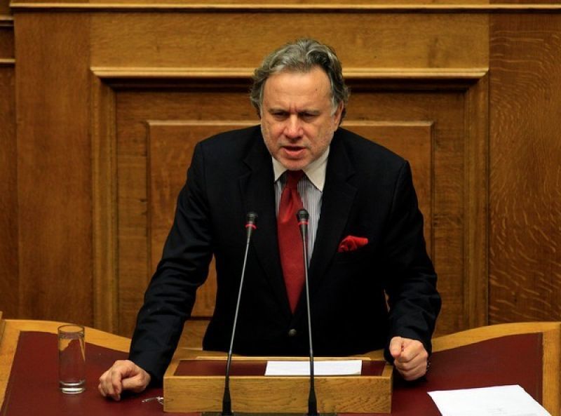 Σχέδιο Κατρούγκαλου: Βαθύ "μαχαίρι" στις επικουρικές συντάξεις