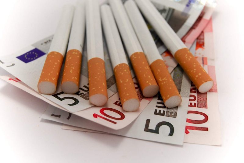 Υπεραπέδωσαν οι ΕΦΚ, αλλά ο καπνικός κλάδος εκπέμπει... SOS!