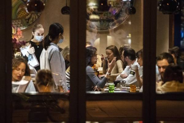 Ρωσία: Mπαρ και εστιατόρια κλειστά 23.00 με 06.00