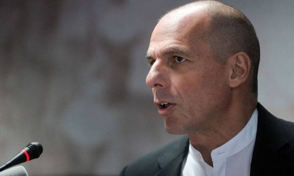 Βαρουφάκης: Δεν ξέρω εάν παρακολουθούσε ή όχι υπουργούς ο Ρουμπάτης