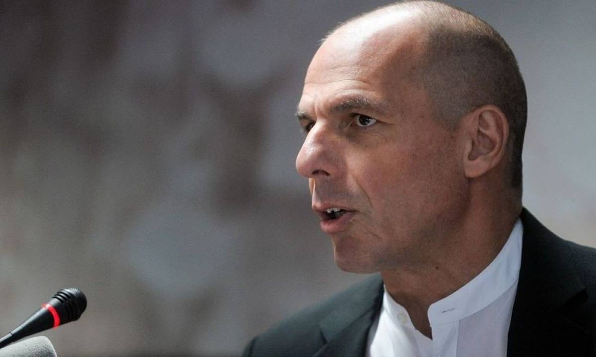 Βαρουφάκης: Δεν ξέρω εάν παρακολουθούσε ή όχι υπουργούς ο Ρουμπάτης
