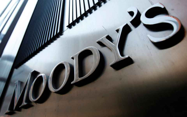 Moody's: Κερδισμένες οι τράπεζες του Νότου από την αύξηση επιτοκίων
