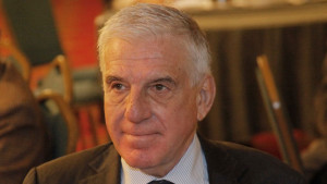 Ο Γιάννος Παπαντωνίου δίνει μάχη με επιθετικό καρκίνο του προστάτη