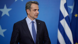 Επικοινωνία Μητσοτάκη-Αμπάς: Διαχρονική η στήριξή μας στη λύση δύο κρατών