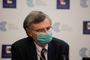 Τσιόδρας: Αυξημένος ο κίνδυνος επαναλοίμωξης-Τρίτη δόση στις περισσότερες χώρες