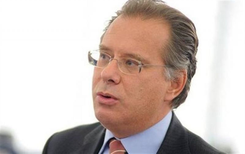 Κουμουτσάκος: Στο ίδιο νόμισμα Τσίπρας και Βαρουφάκης