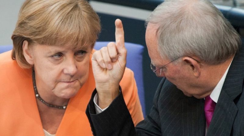 WSJ: Ο Σόιμπλε επαναφέρει το Grexit λόγω προσφυγικού