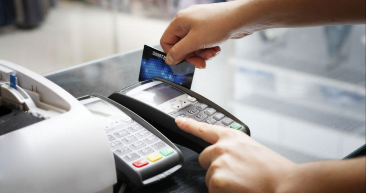 ΑΑΔΕ: Παράταση στη διασύνδεση ταμειακών-POS για 7.600 επιχειρήσεις