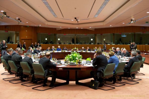 Eurogroup: Μπαίνουν οι βάσεις-Η Ελλάδα στο επίκεντρο της συνεδρίασης