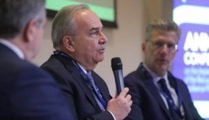 Παπαθανάσης: Έτοιμοι για το 4ο αίτημα εκταμίευσης πόρων τον Απρίλιο