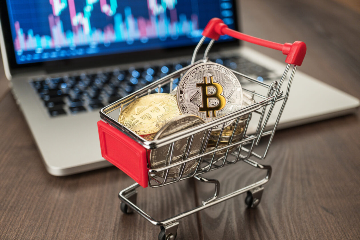 Το Bitcoin δεν… συγκινεί τους απλούς επενδυτές, παρά την άνοδο