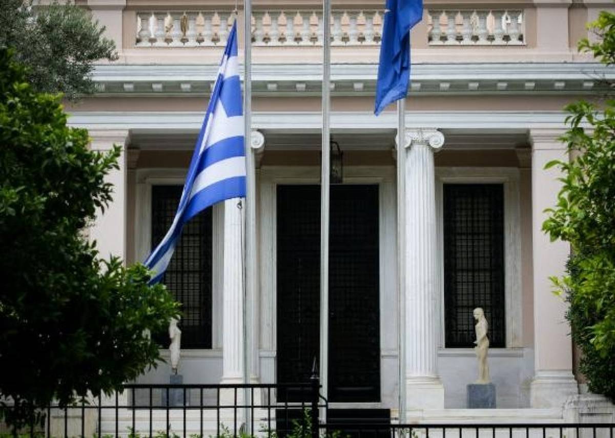 Μαξίμου: Έτοιμοι να ακυρώσουν τα θετικά μέτρα Μητσοτάκης και Στουρνάρας