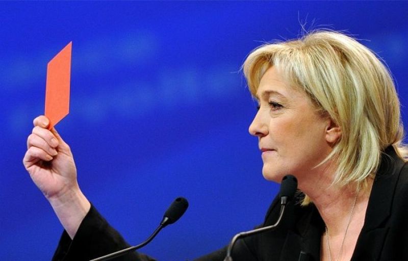 Νέα δημοσκόπηση: Η Λεπέν θα ηττηθεί κατά κράτος