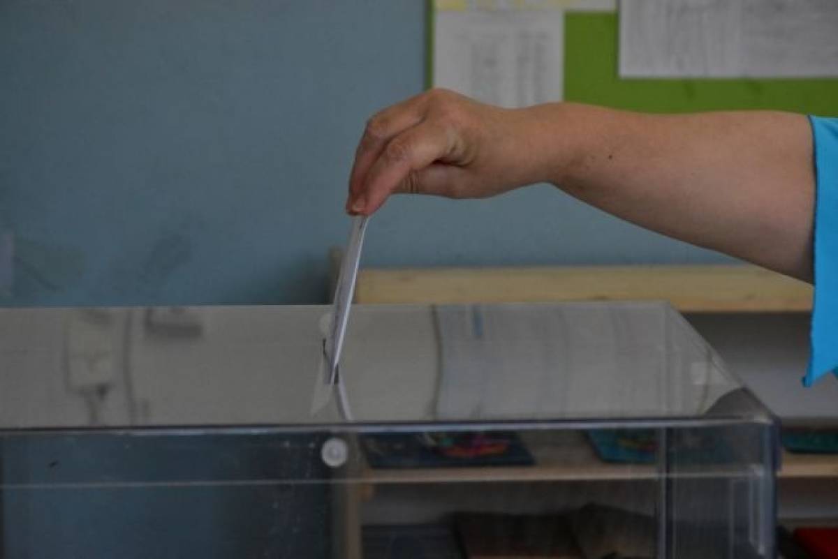 Opinion Poll: Πώς αποτιμάται το κυβερνητικό έργο-Η διαφορά ΝΔ-ΣΥΡΙΖΑ