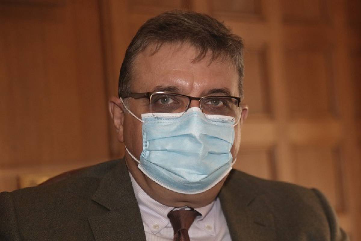 Εξαδάκτυλος: Κάποια στιγμή τα κρούσματα κορονοϊού θα αφορούν συναχωμένους