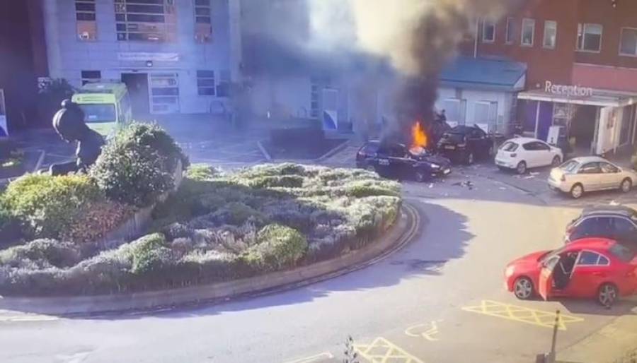 Ταξί εξερράγη έξω από νοσοκομείο του Λίβερπουλ- Αρχές: Τρομοκρατικό χτύπημα