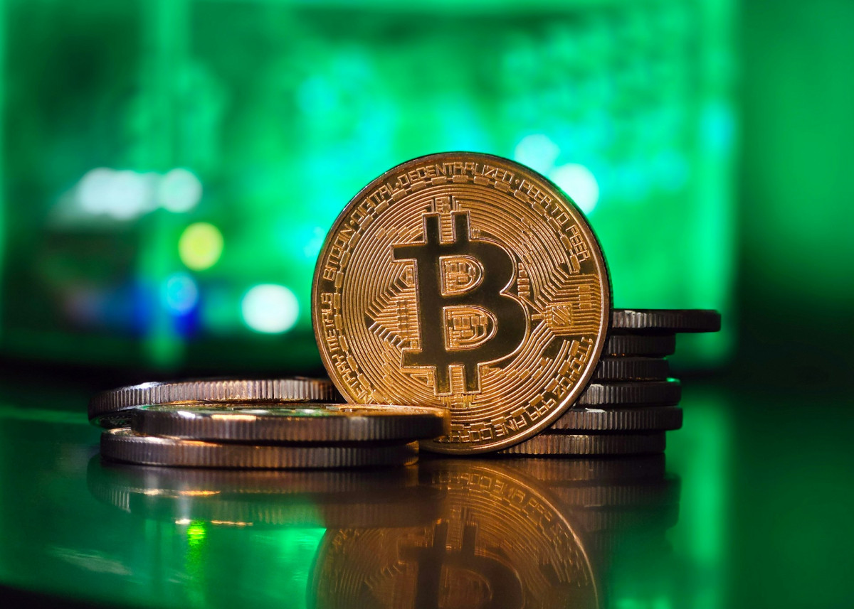 Ανάκαμψη στα κρυπτονομίσματα: Το Bitcoin «κοιτάει» ξανά τα $70.000
