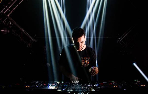 Πρωτοβουλία DJs: Επιστολή διαμαρτυρίας για την απαγόρευση της μουσικής