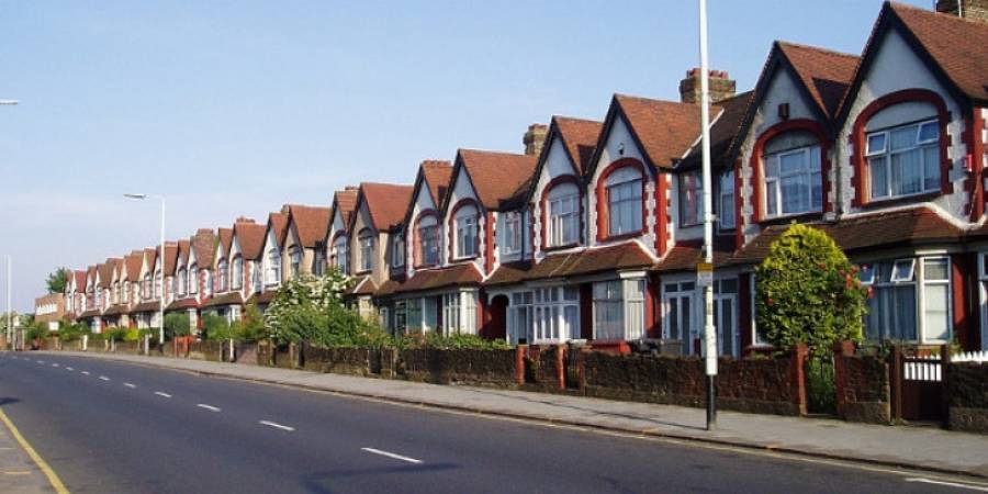 Βρετανία- Τιμές κατοικιών: Υποχώρησαν για πρώτη φορά από το 2012