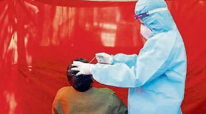 Σπαντιδέας για κορονοϊό: Δεν δείχνει τάσεις να μας εγκαταλείψει