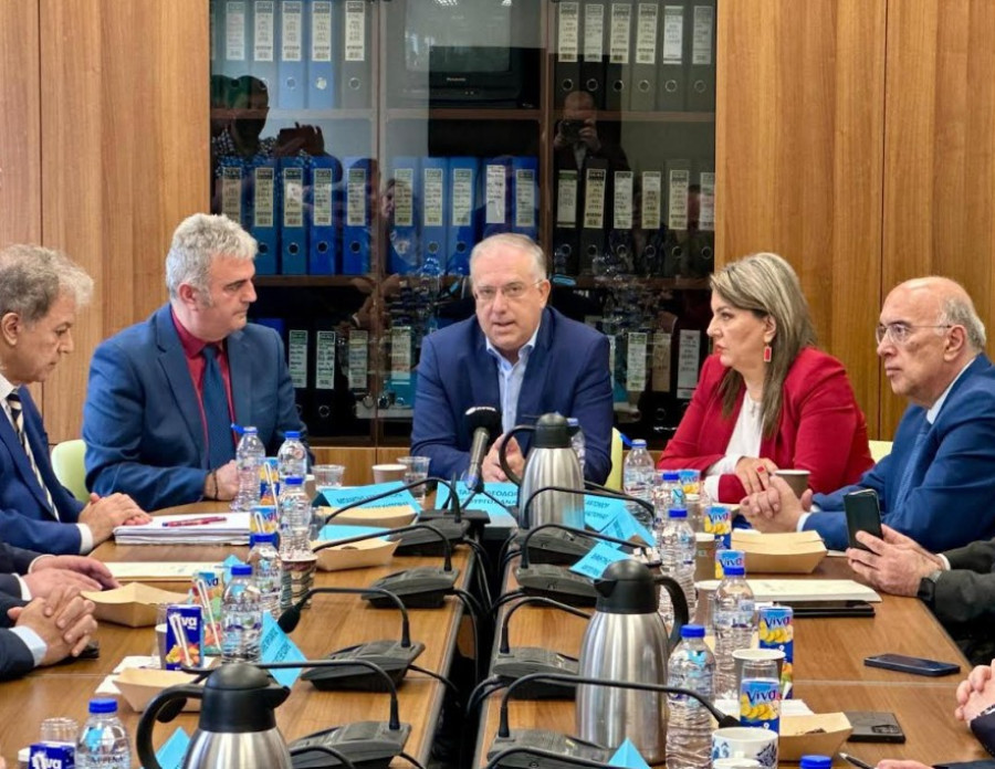 Θεοδωρικάκος από Καστοριά: Ανακοίνωσε τρίτο πρόγραμμα στήριξης ύψους 21 εκατ. ευρώ για τις γουνοποιητικές επιχειρήσεις